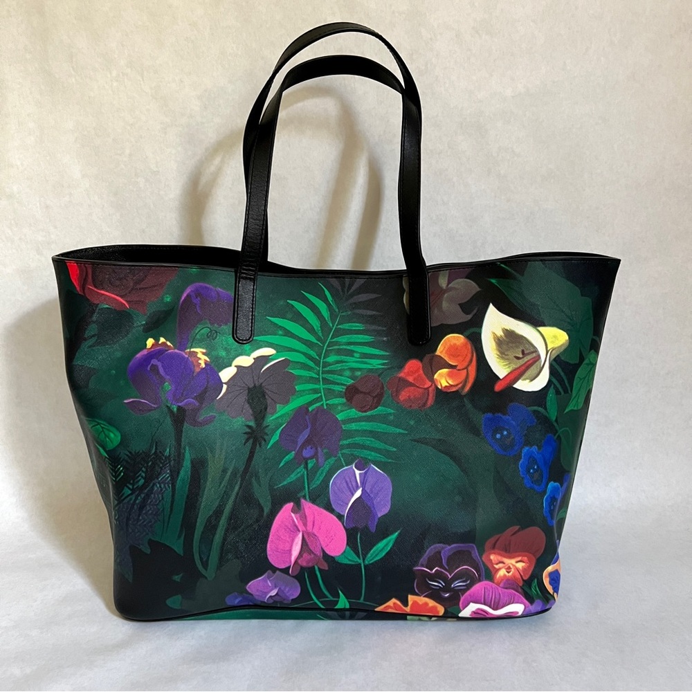 MARC BY MARC JACOBS X DISNEY Alice In Wonderland Tote & Pouch - Picture 7 of 15